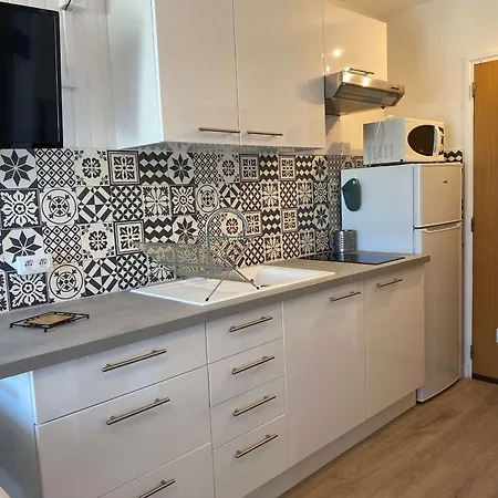 شقة Renove Avec Balcon, Proche Parc, Wifi, Lave-linge, - Fr-1-553-233 بالاروك ليه بان